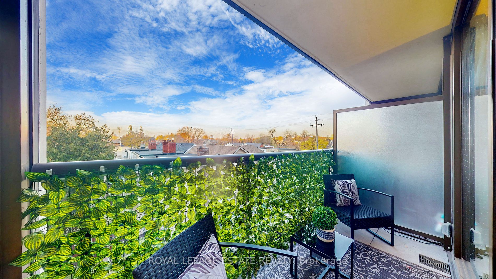 1100 Kingston Rd, #213
