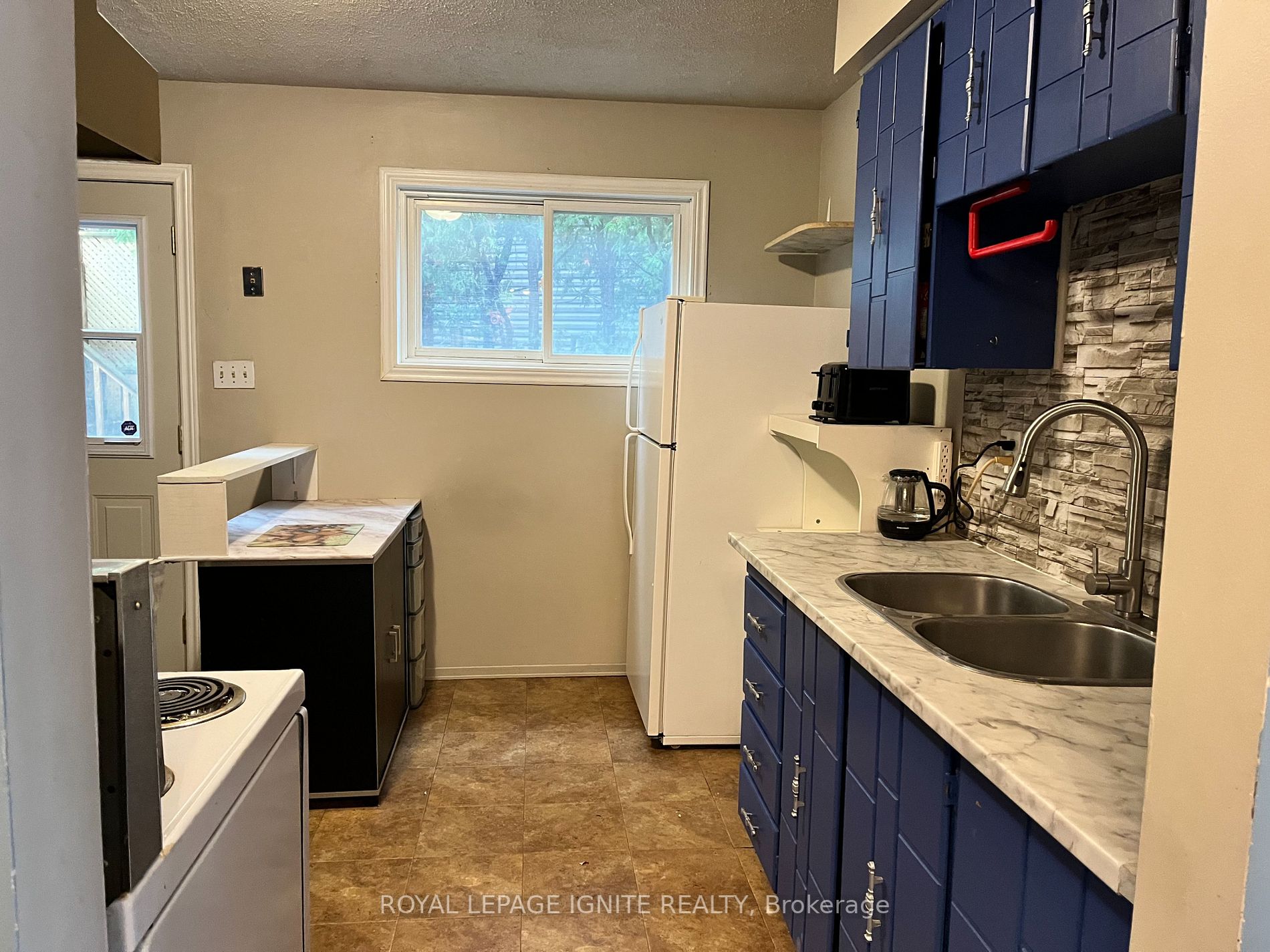 1389 Palmetto Dr