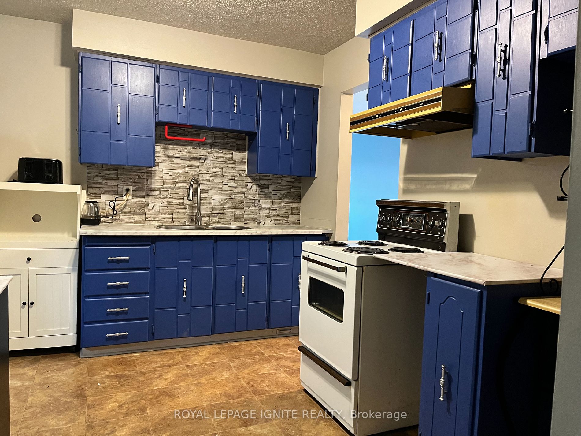 1389 Palmetto Dr