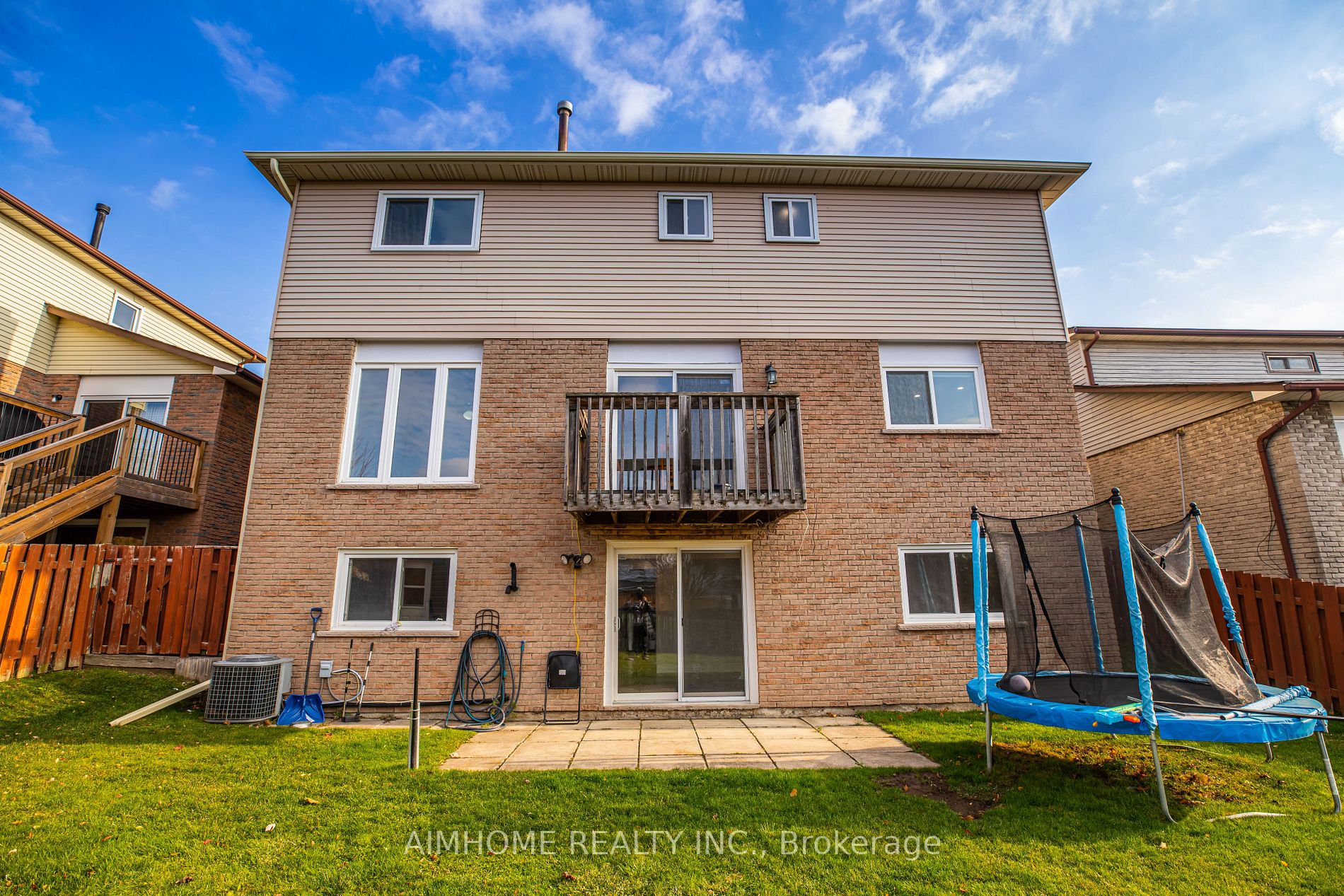 26 Hawkstone Cres