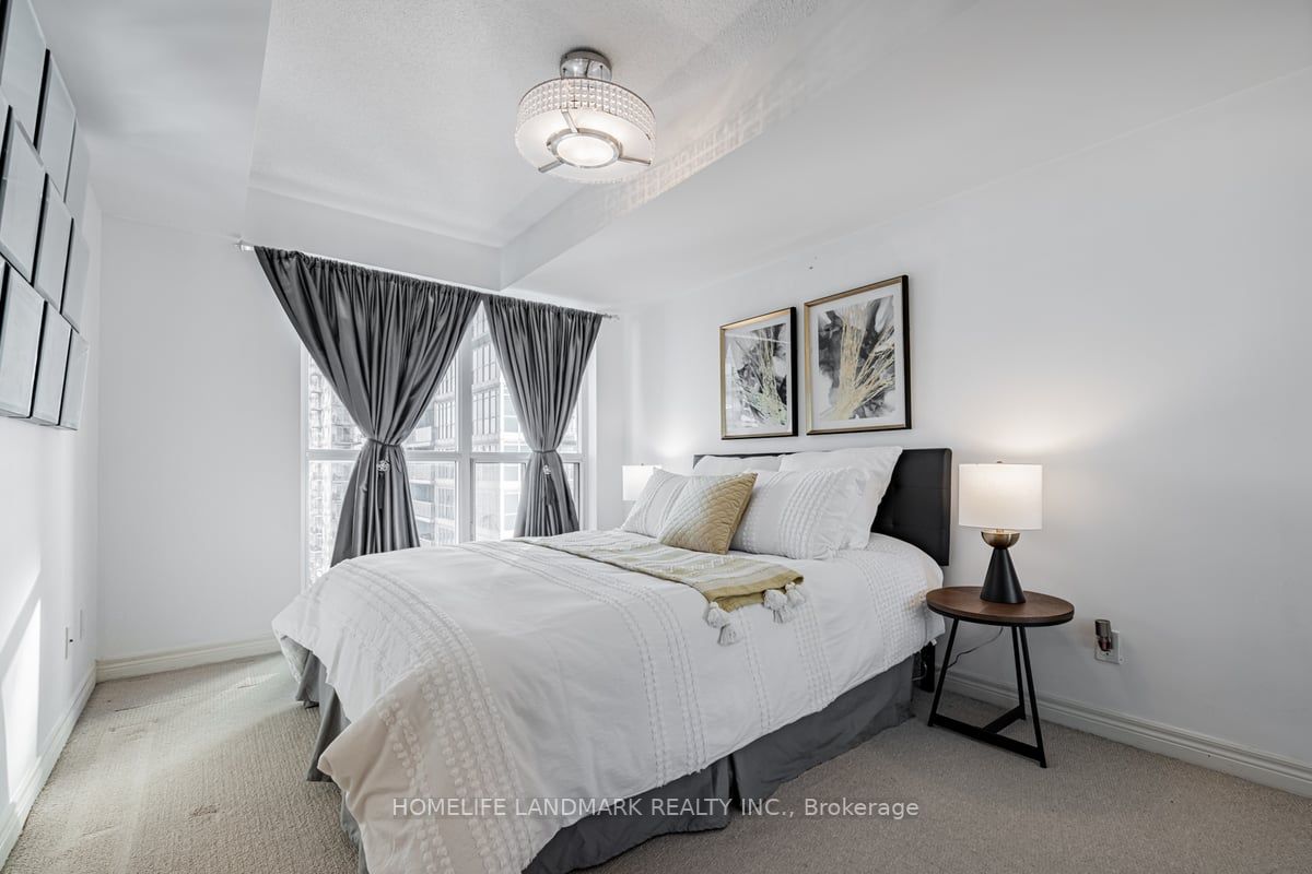 60 Town Centre Crt, #1206
