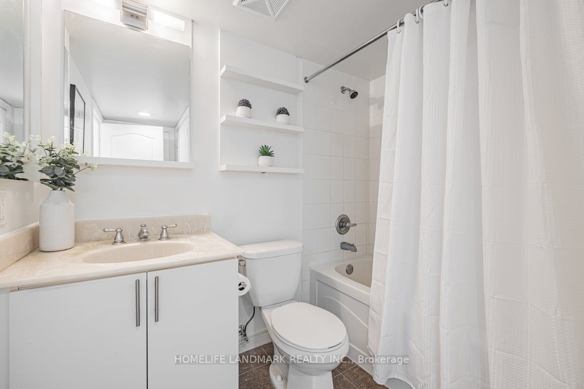 60 Town Centre Crt, #1206