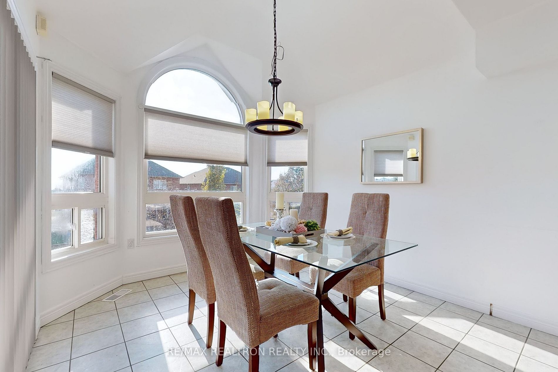 899 Coldstream Drive