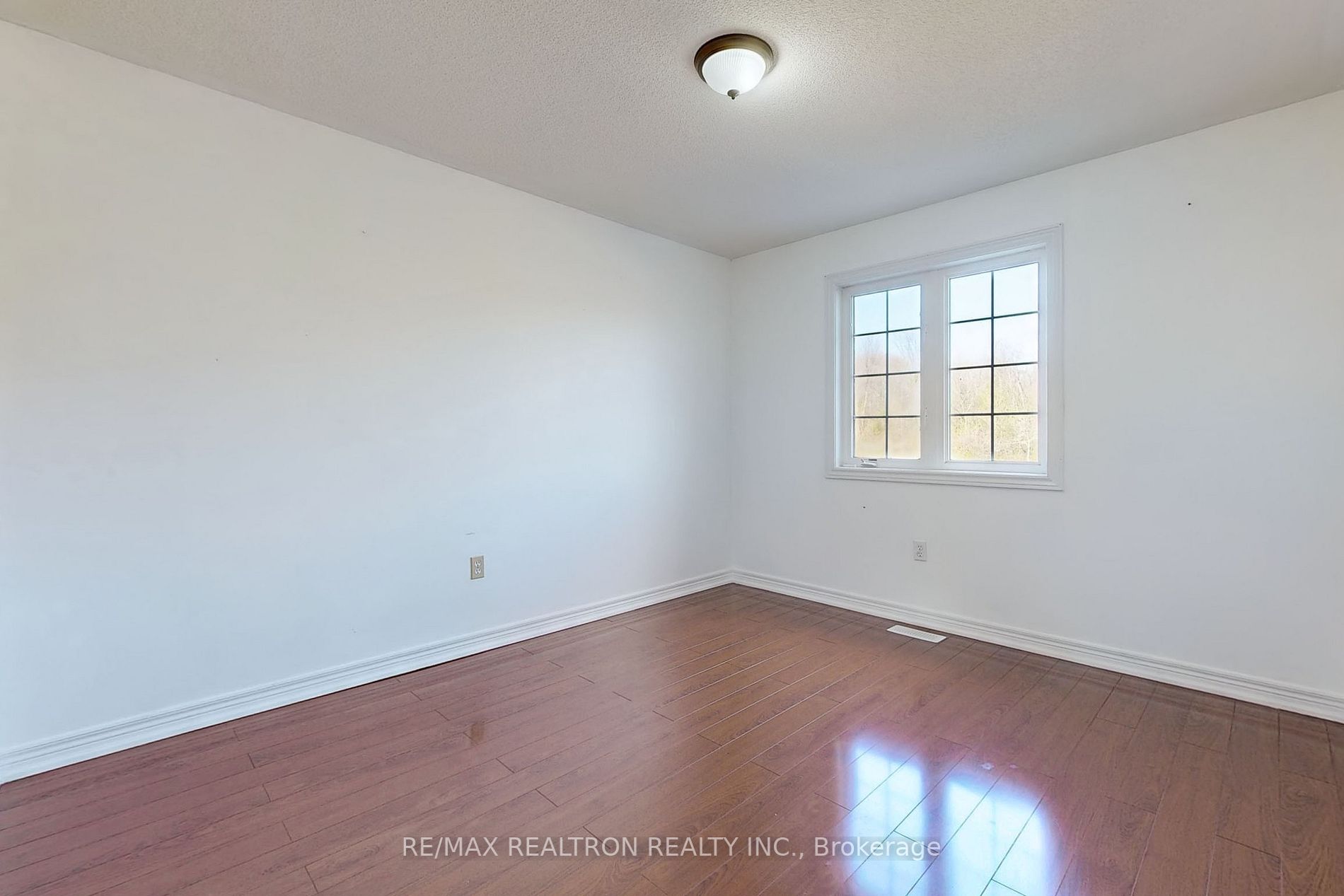 899 Coldstream Drive