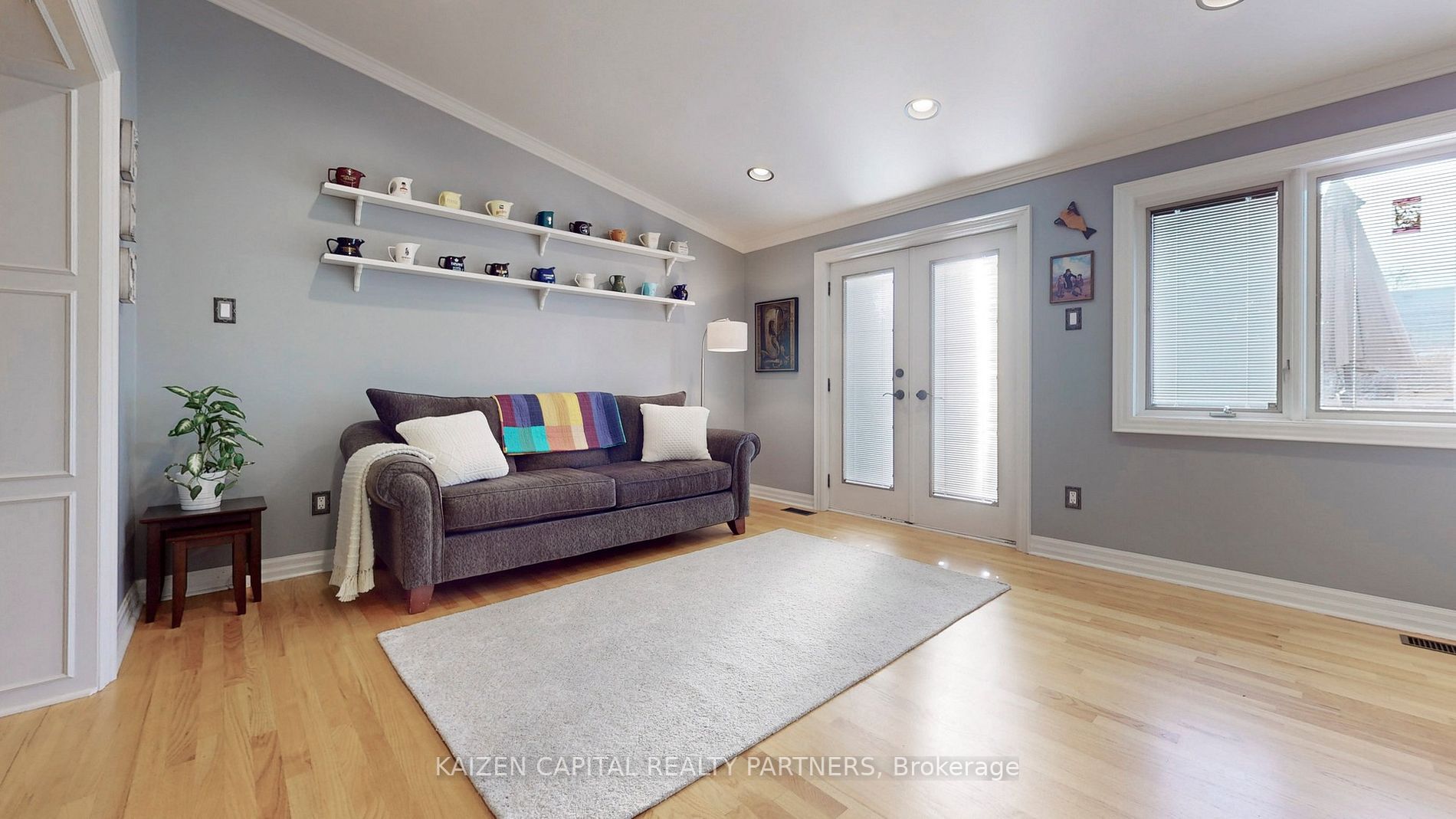 15 Stamford Sq N