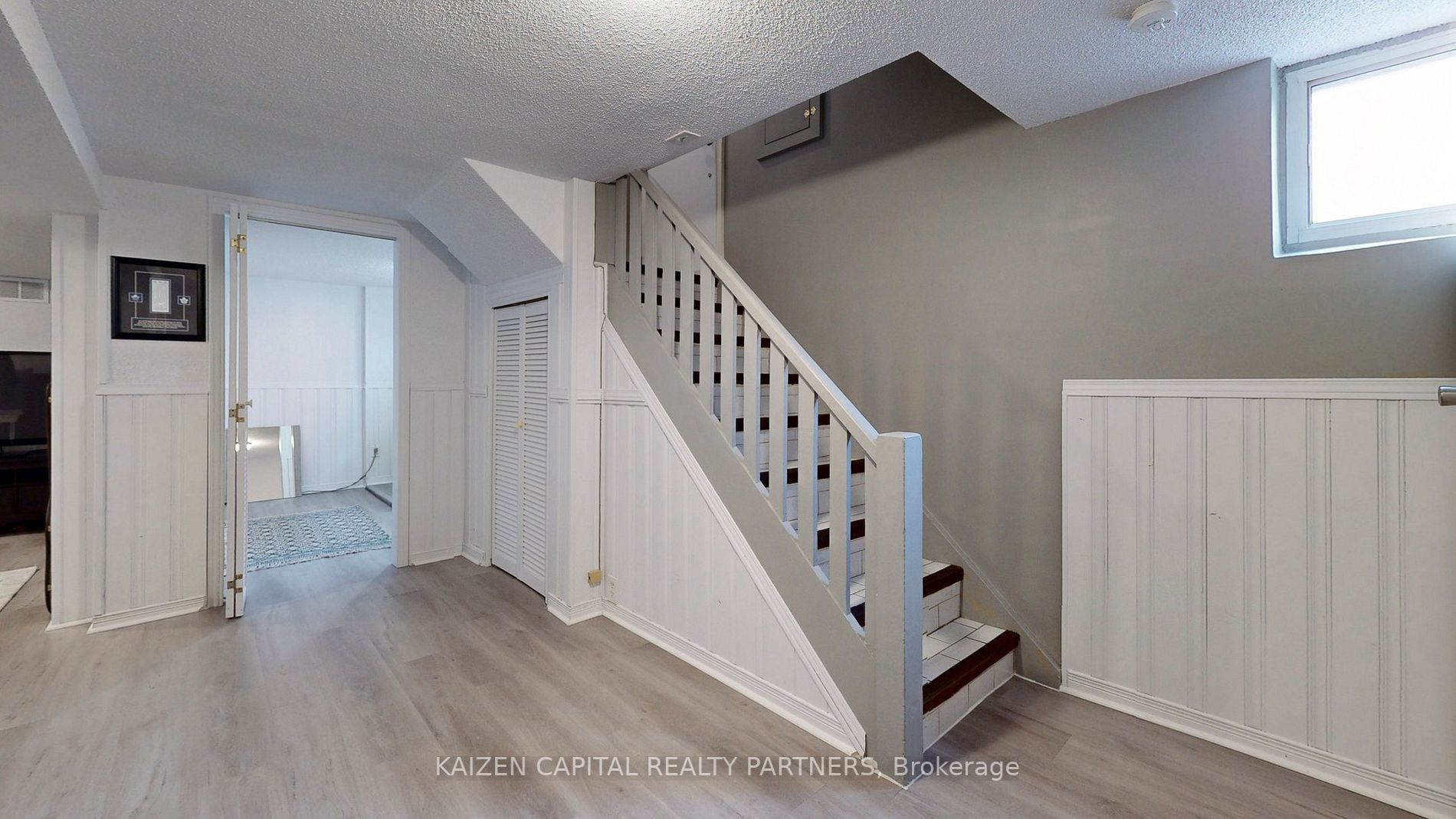 15 Stamford Sq N