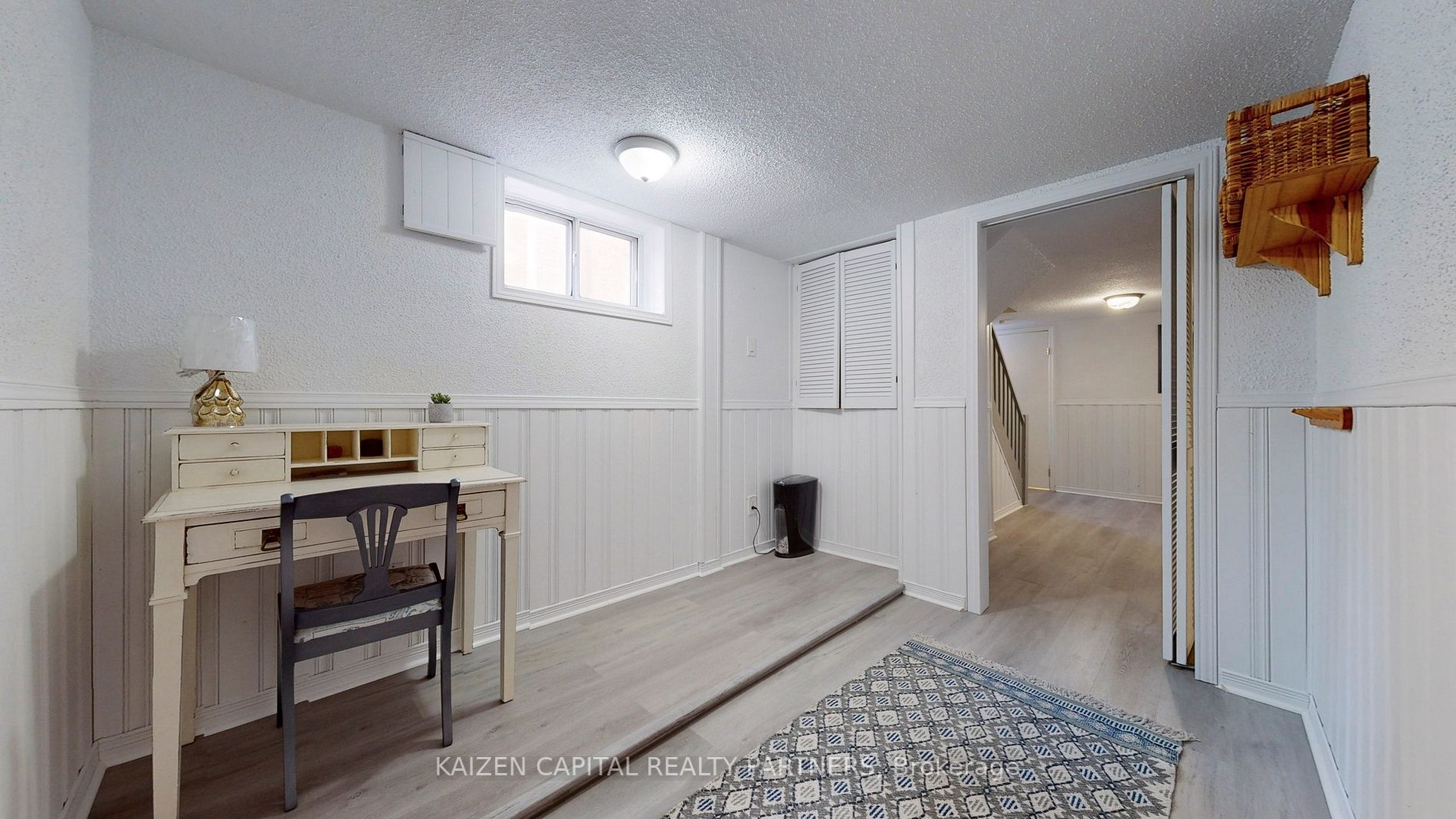 15 Stamford Sq N