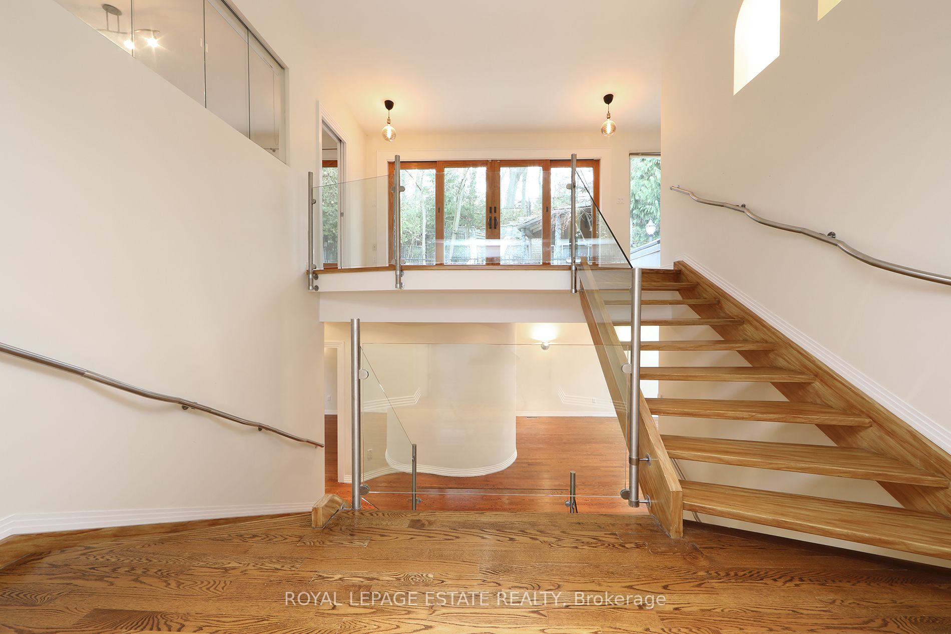 25 Fallingbrook Drive