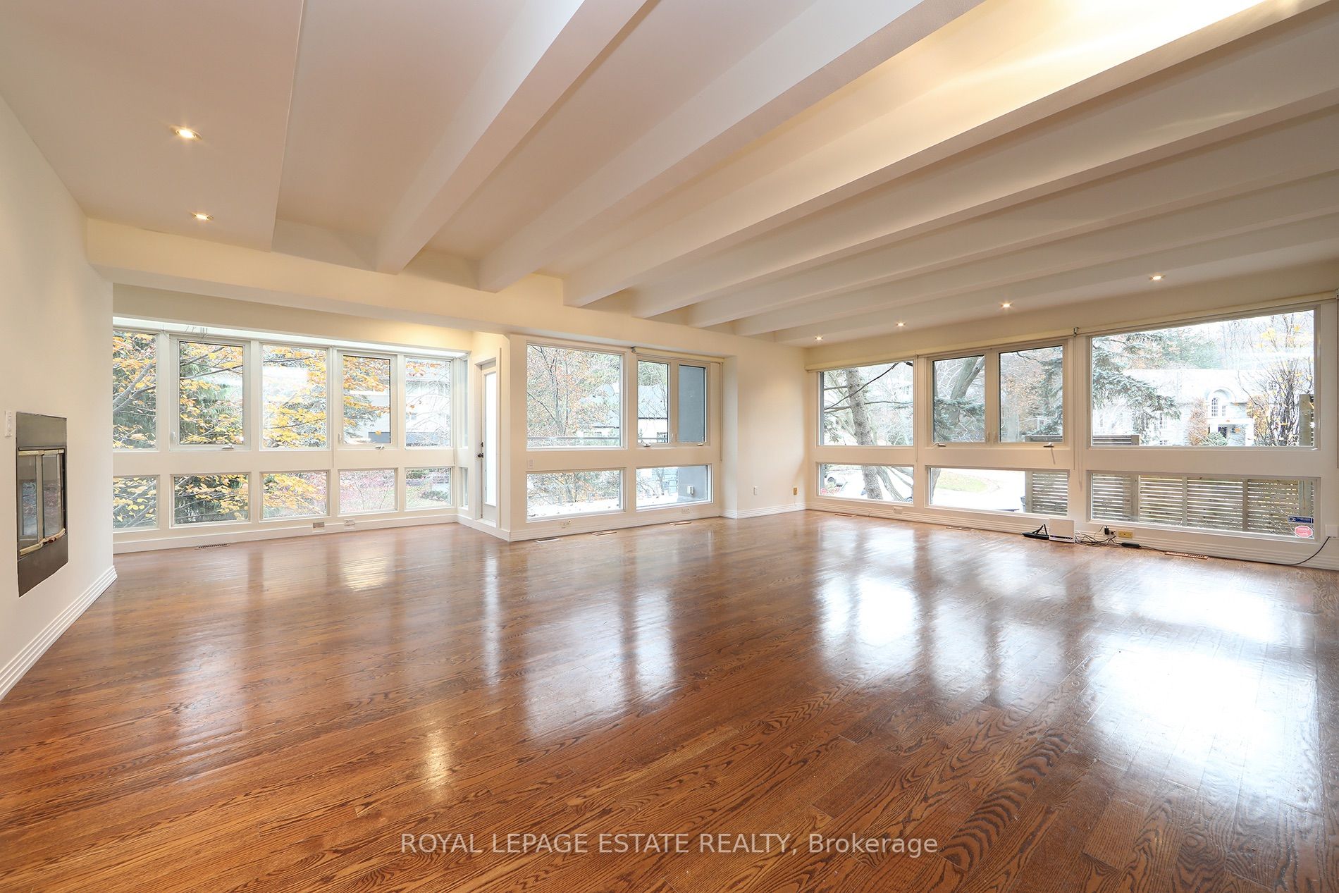 25 Fallingbrook Drive