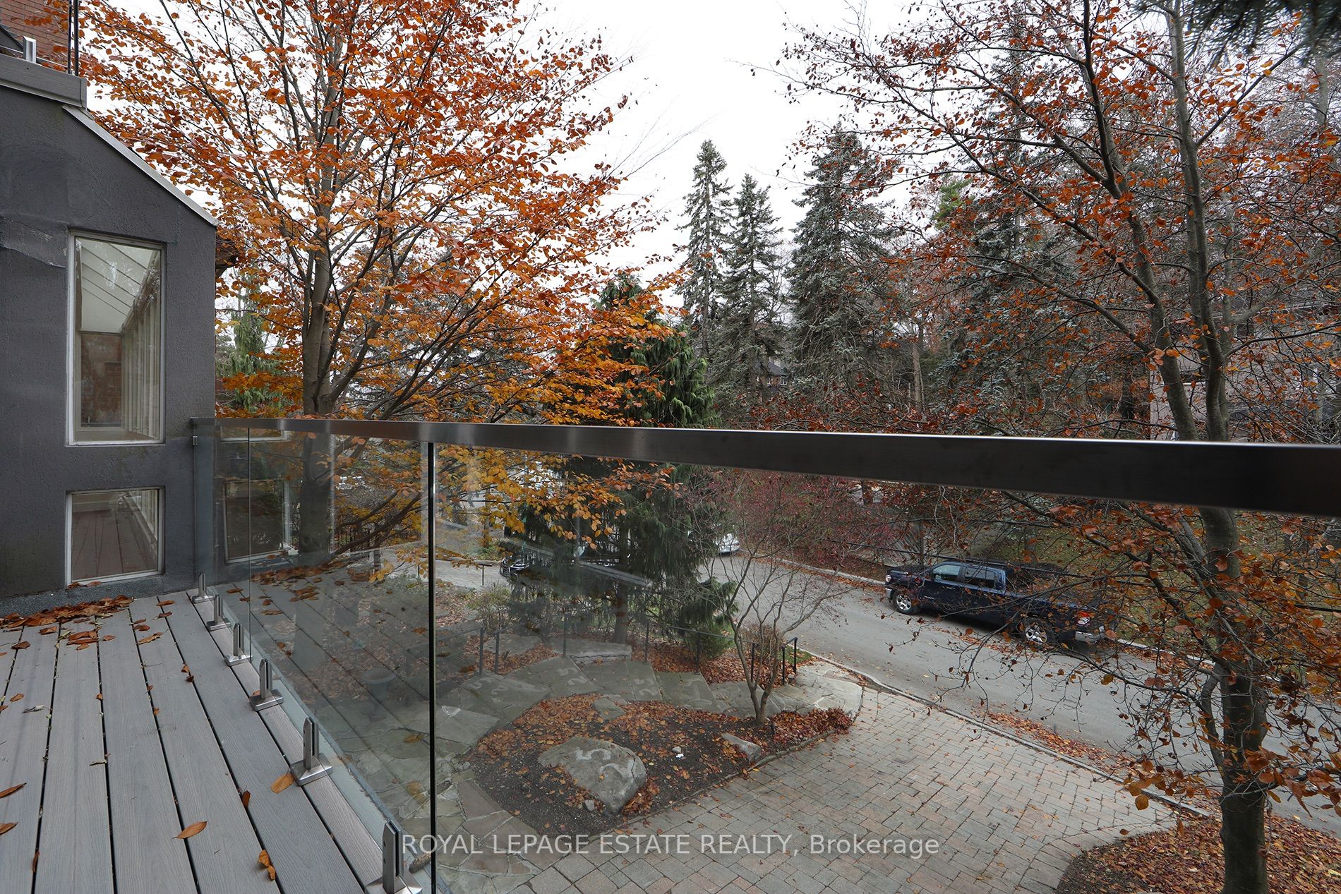 25 Fallingbrook Drive