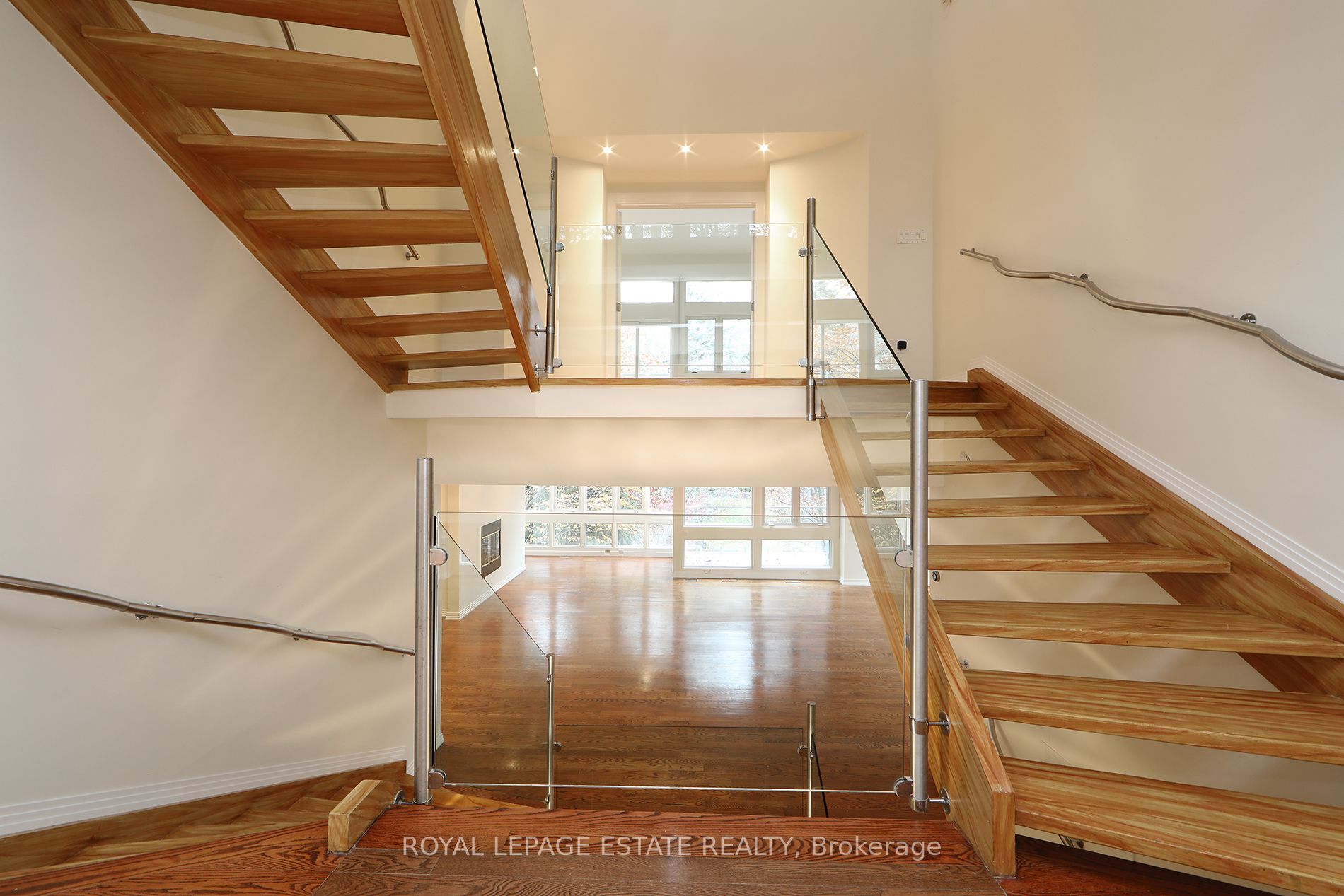 25 Fallingbrook Drive