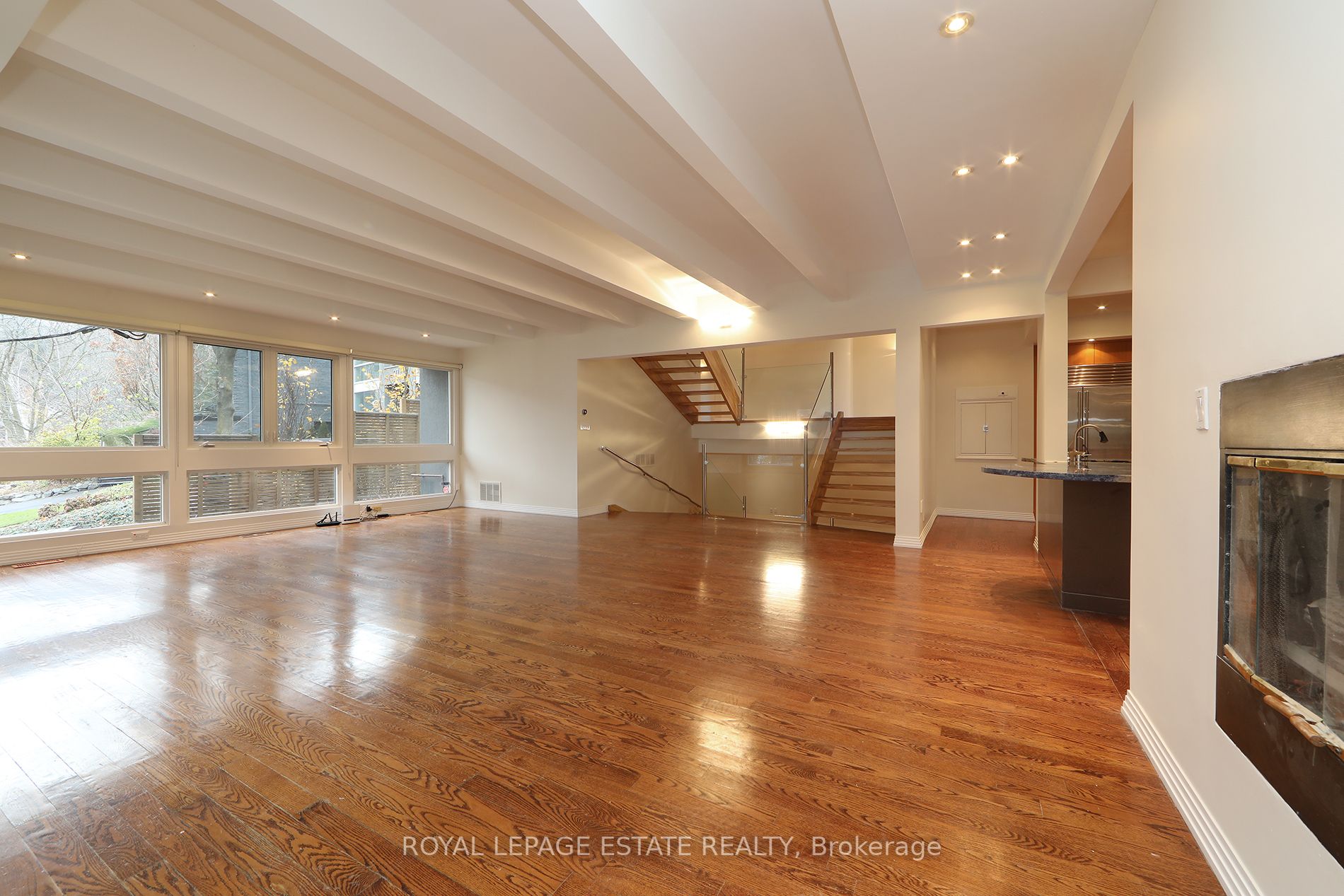 25 Fallingbrook Drive