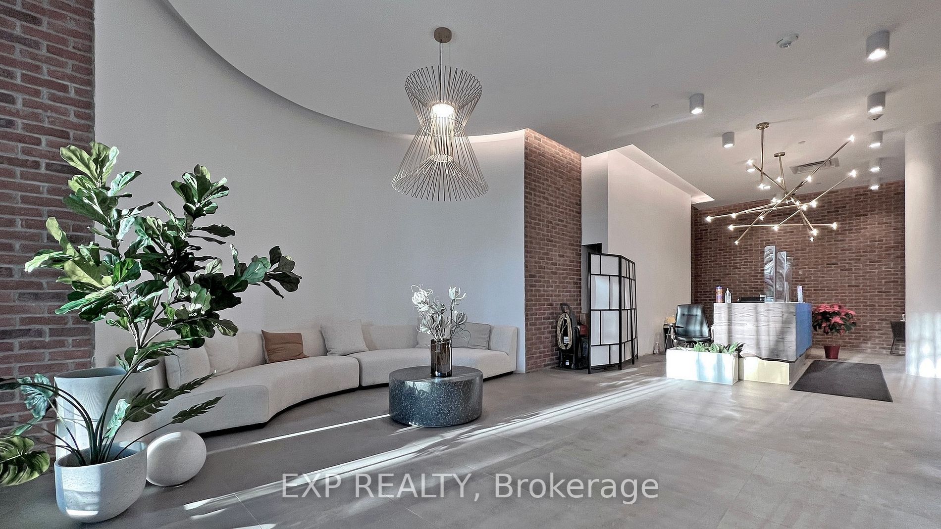 2799 Kingston Rd, #318