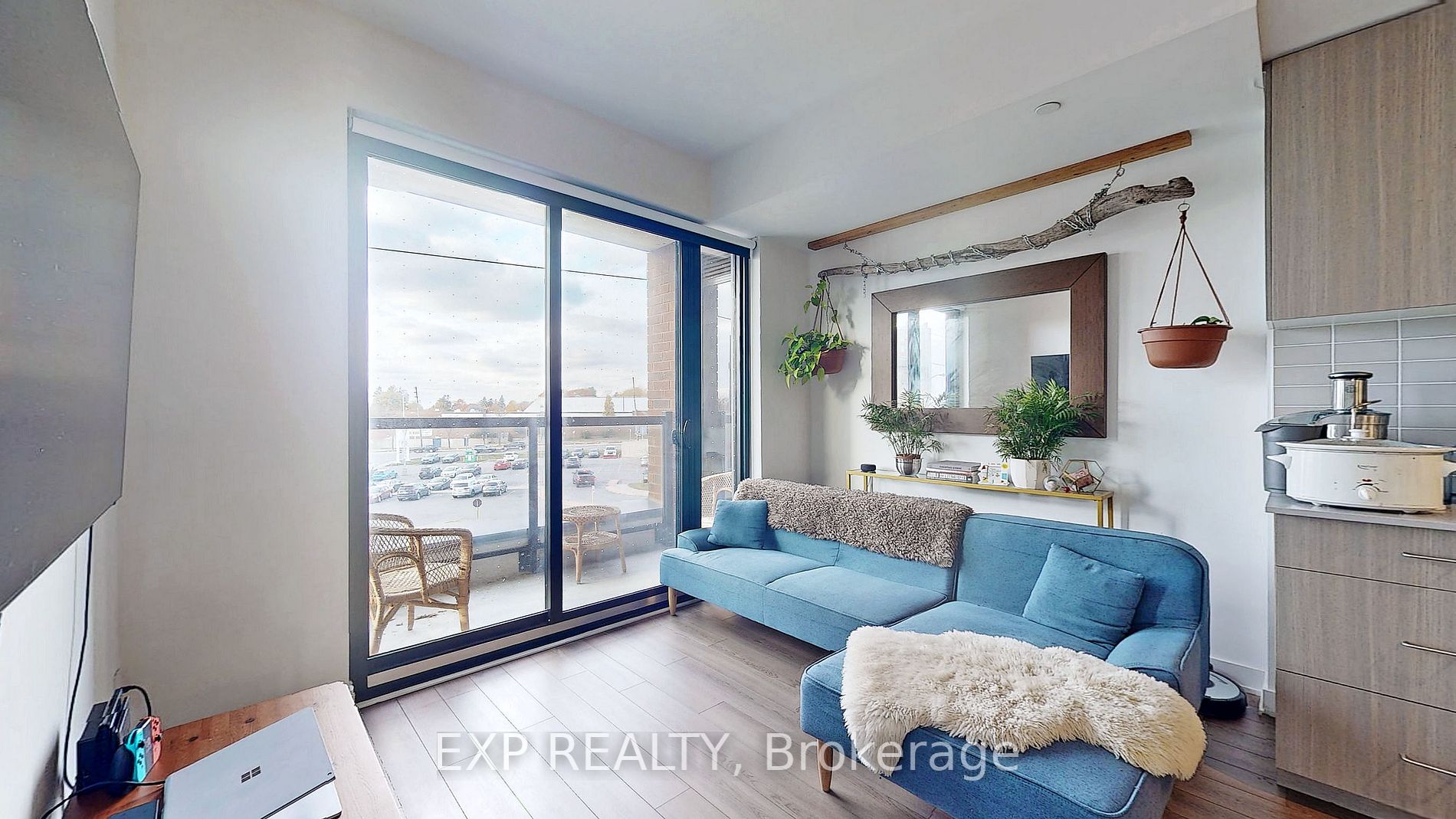 2799 Kingston Rd, #318
