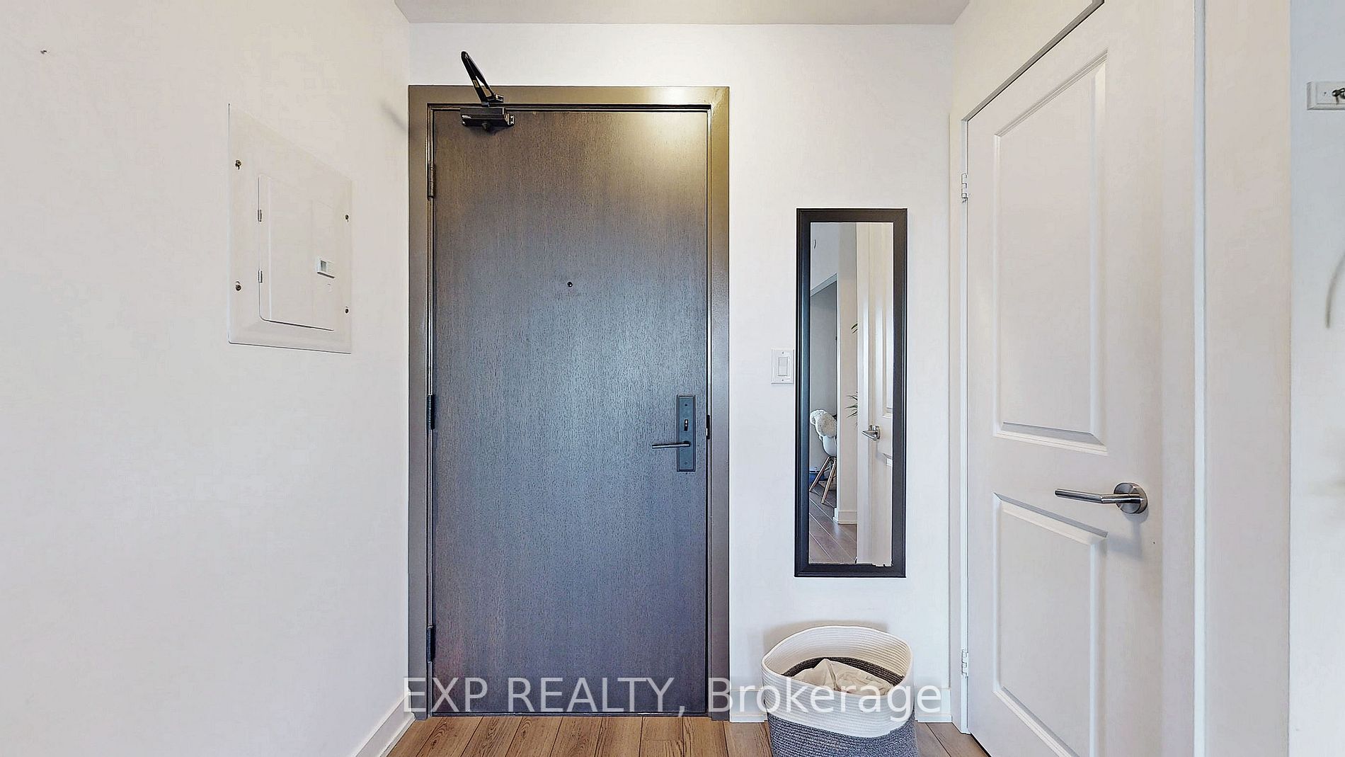 2799 Kingston Rd, #318