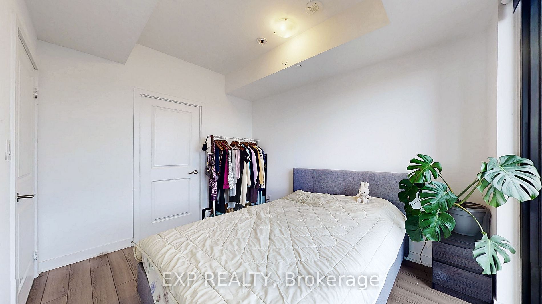 2799 Kingston Rd, #318