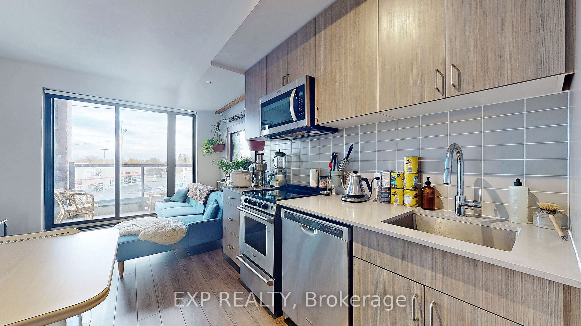 2799 Kingston Rd, #318