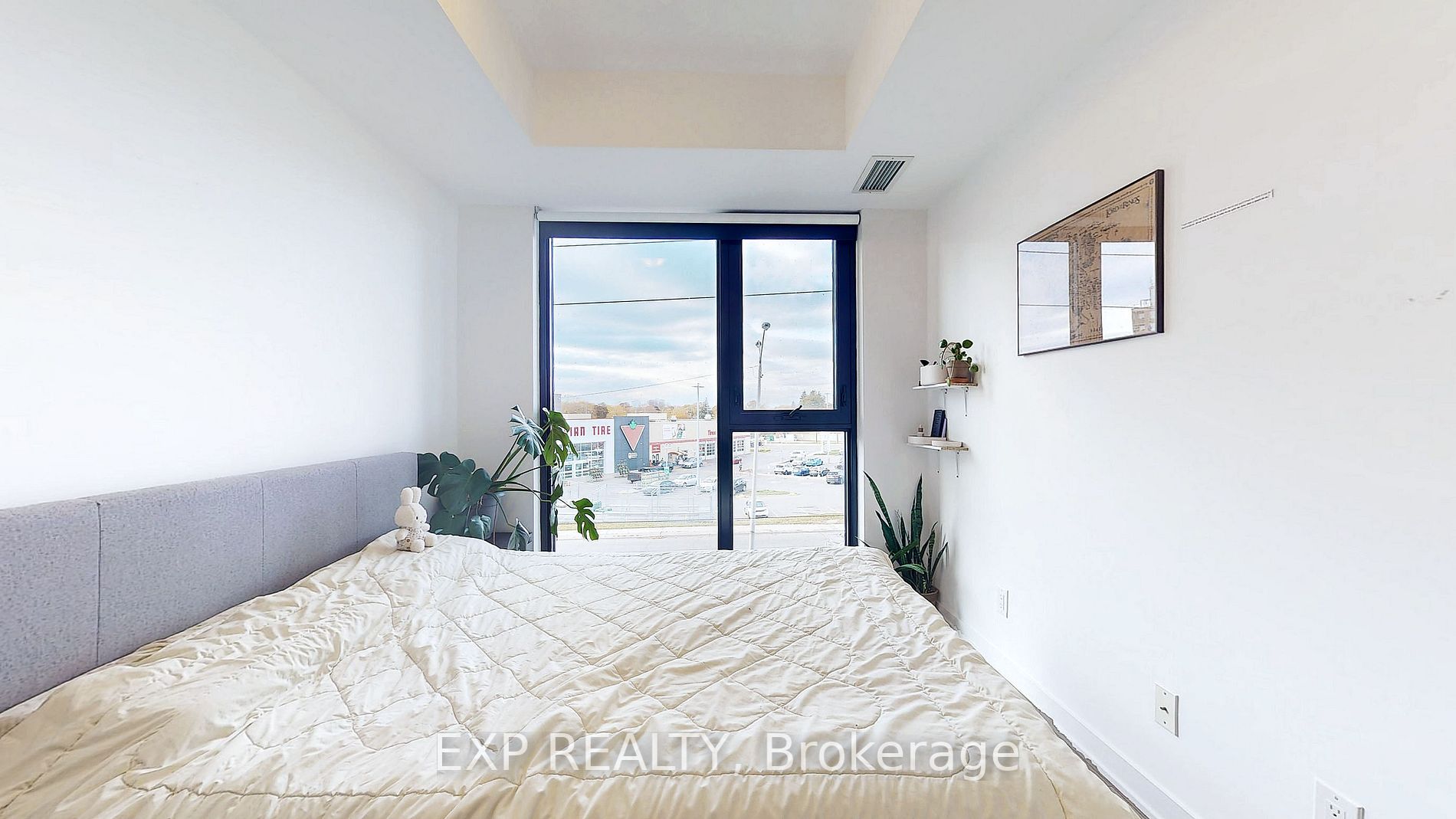 2799 Kingston Rd, #318