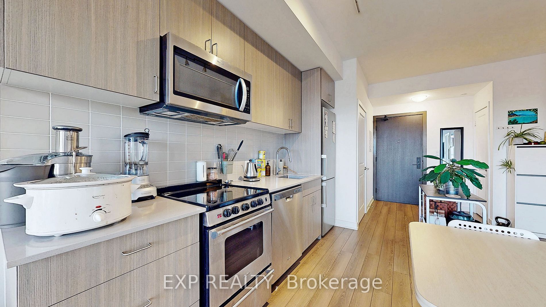 2799 Kingston Rd, #318