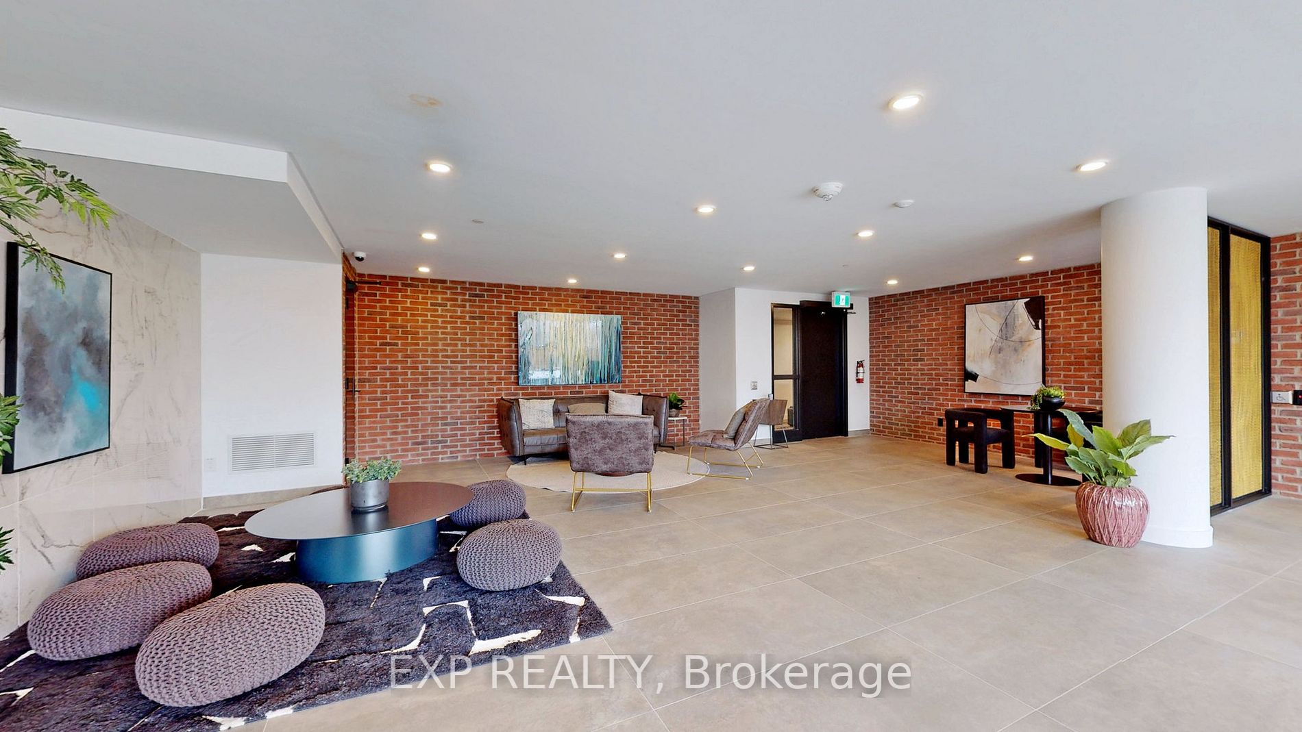 2799 Kingston Rd, #318