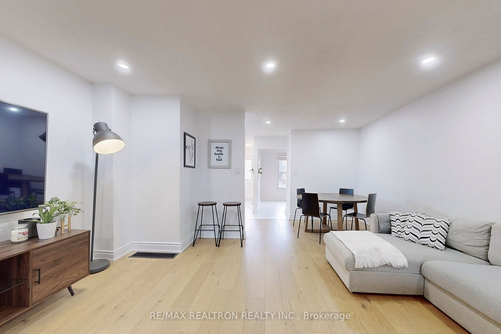 109 Ormond Dr