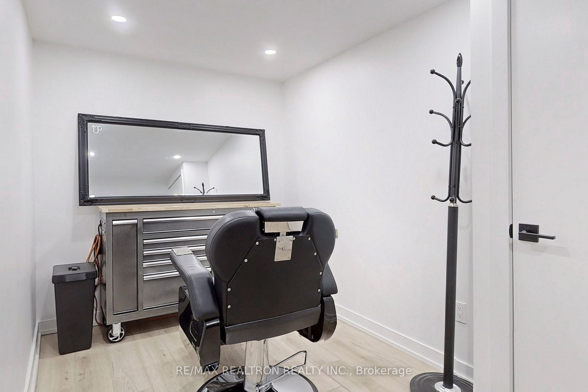109 Ormond Dr