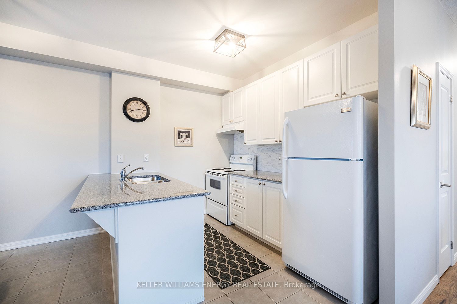1 Sidney Lane, #206
