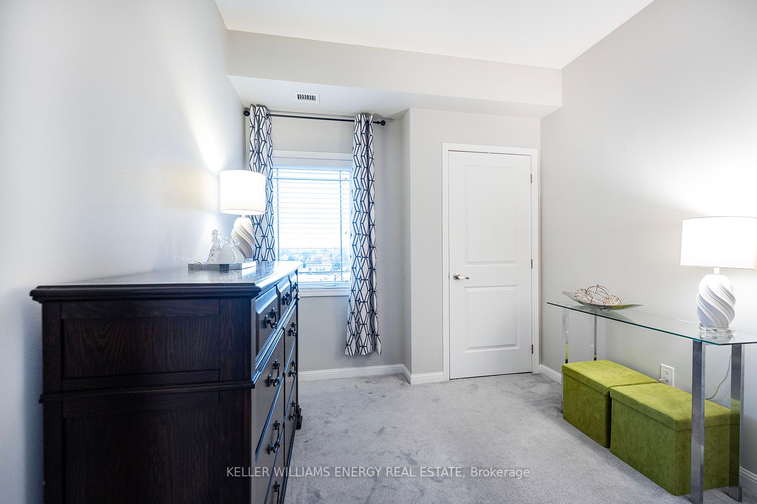 1 Sidney Lane, #206