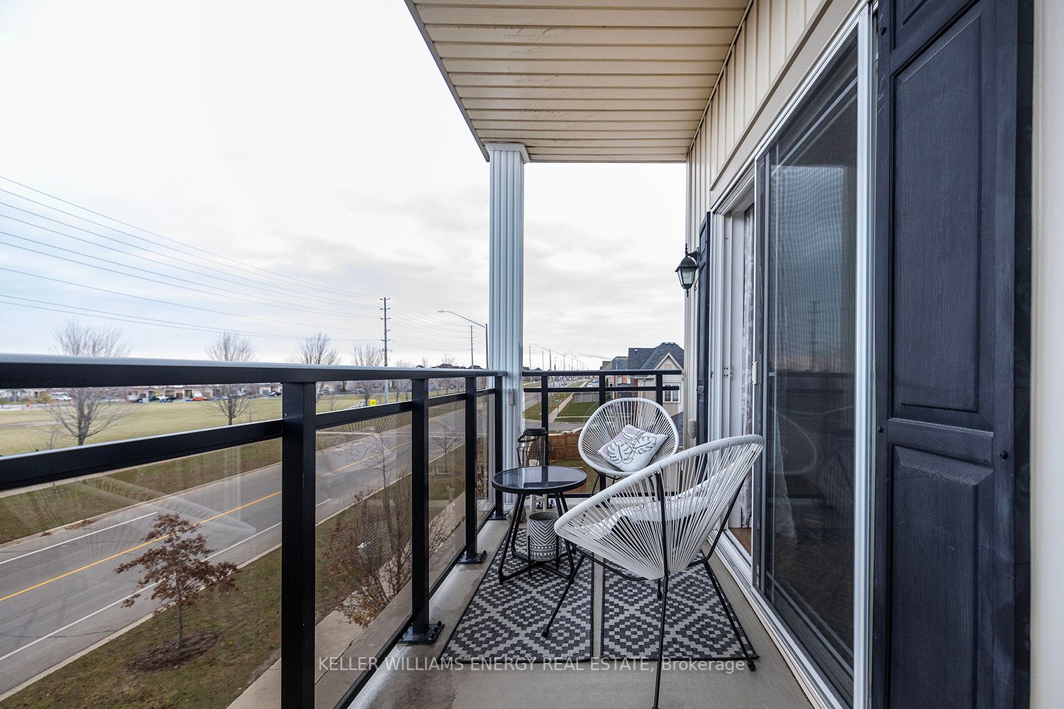 1 Sidney Lane, #206