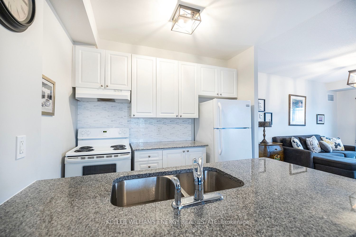 1 Sidney Lane, #206