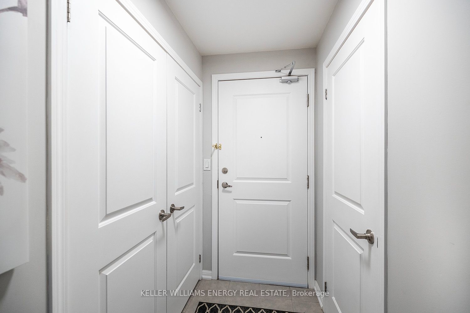 1 Sidney Lane, #206