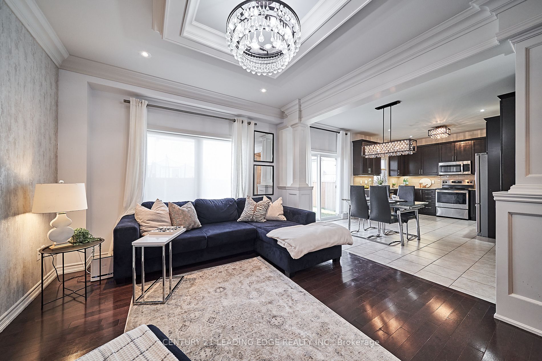 6 North Glen Blvd