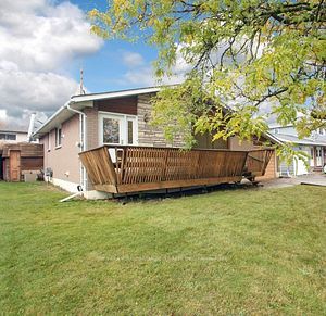985 Vistula Dr