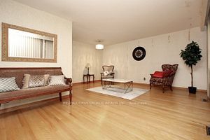 985 Vistula Dr