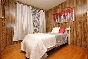 985 Vistula Dr