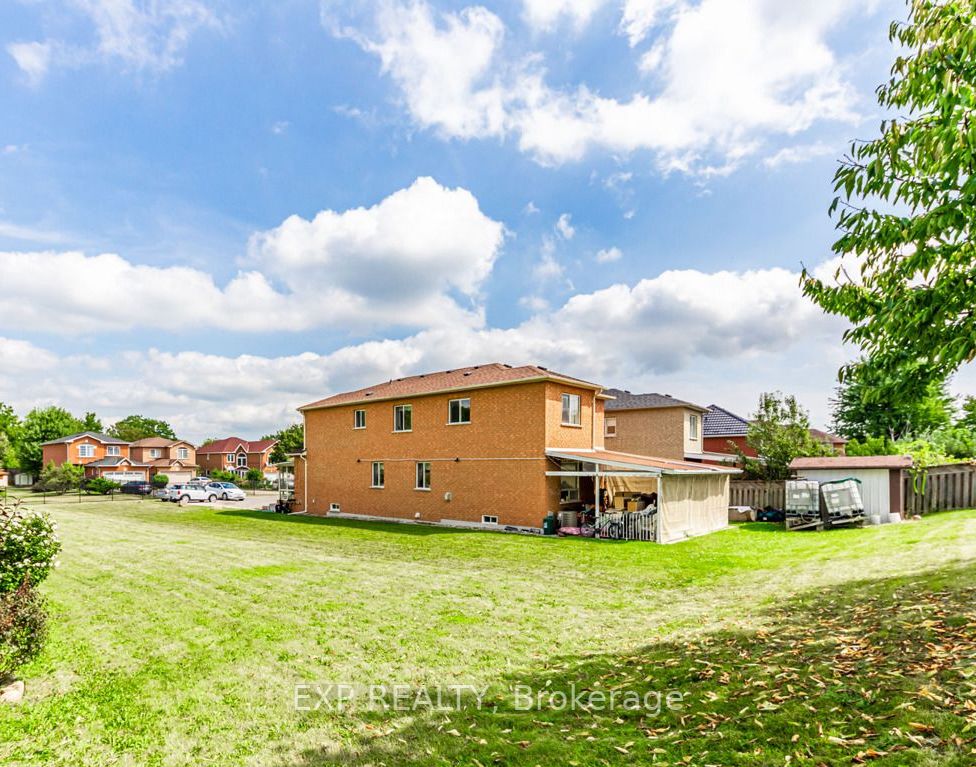22 Samuel Teitel Court