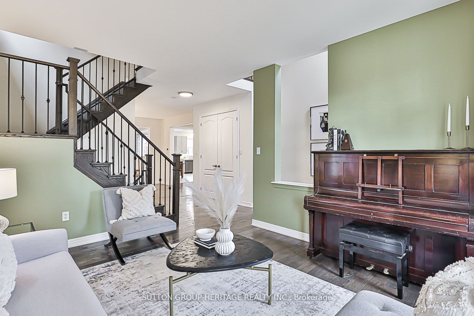 280 Montgomery Ave