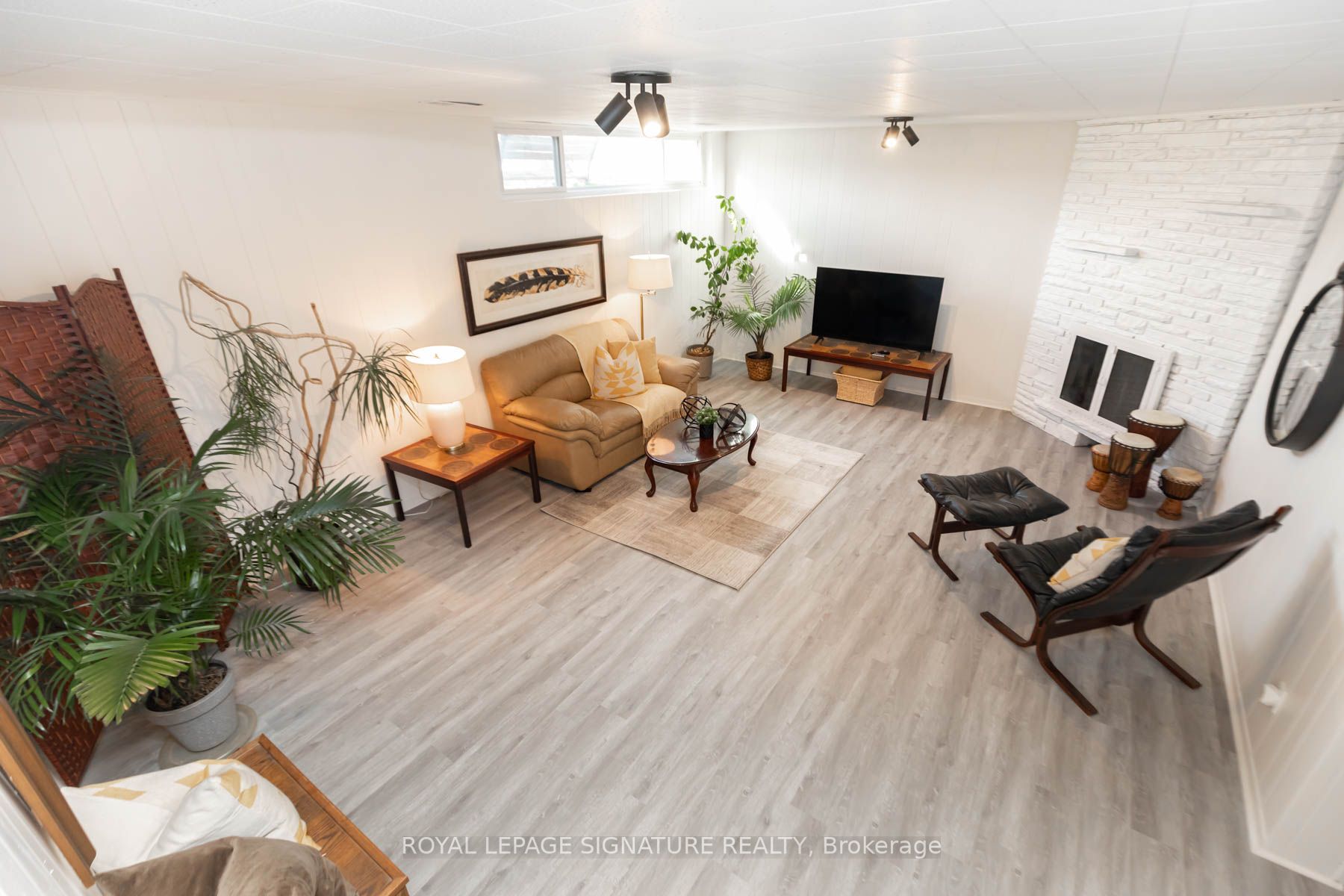 17 Cheyenne Dr