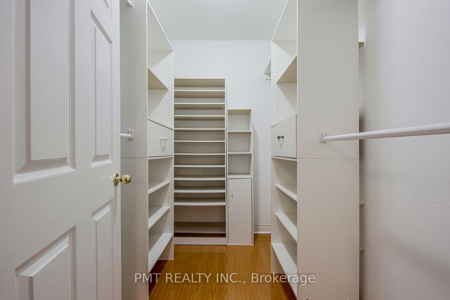 901 Kennedy Road, #26