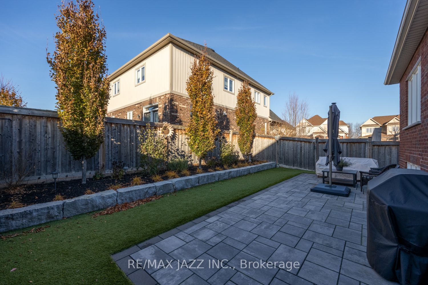 6 Colville Avenue