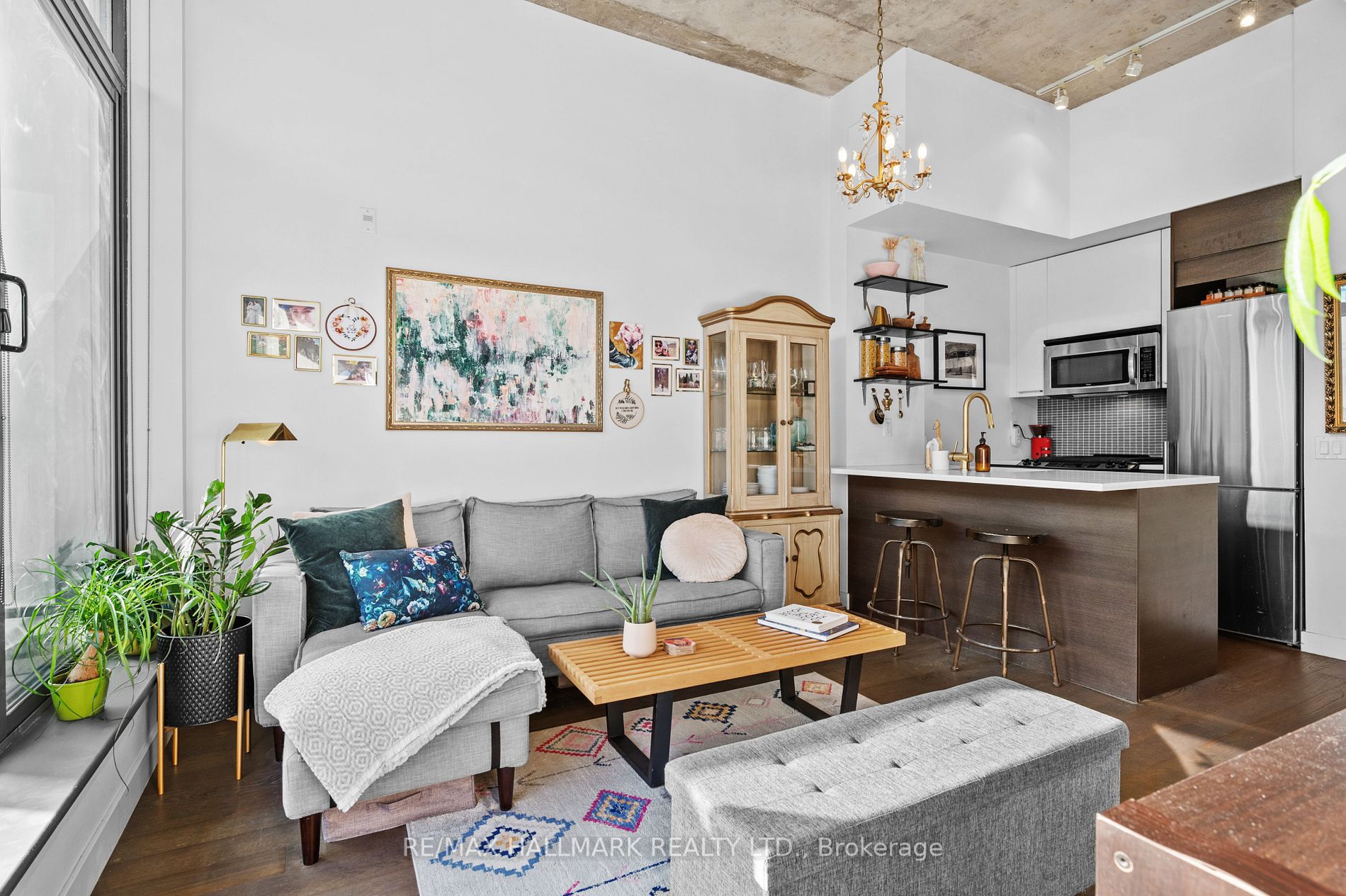 90 Broadview Avenue, #820