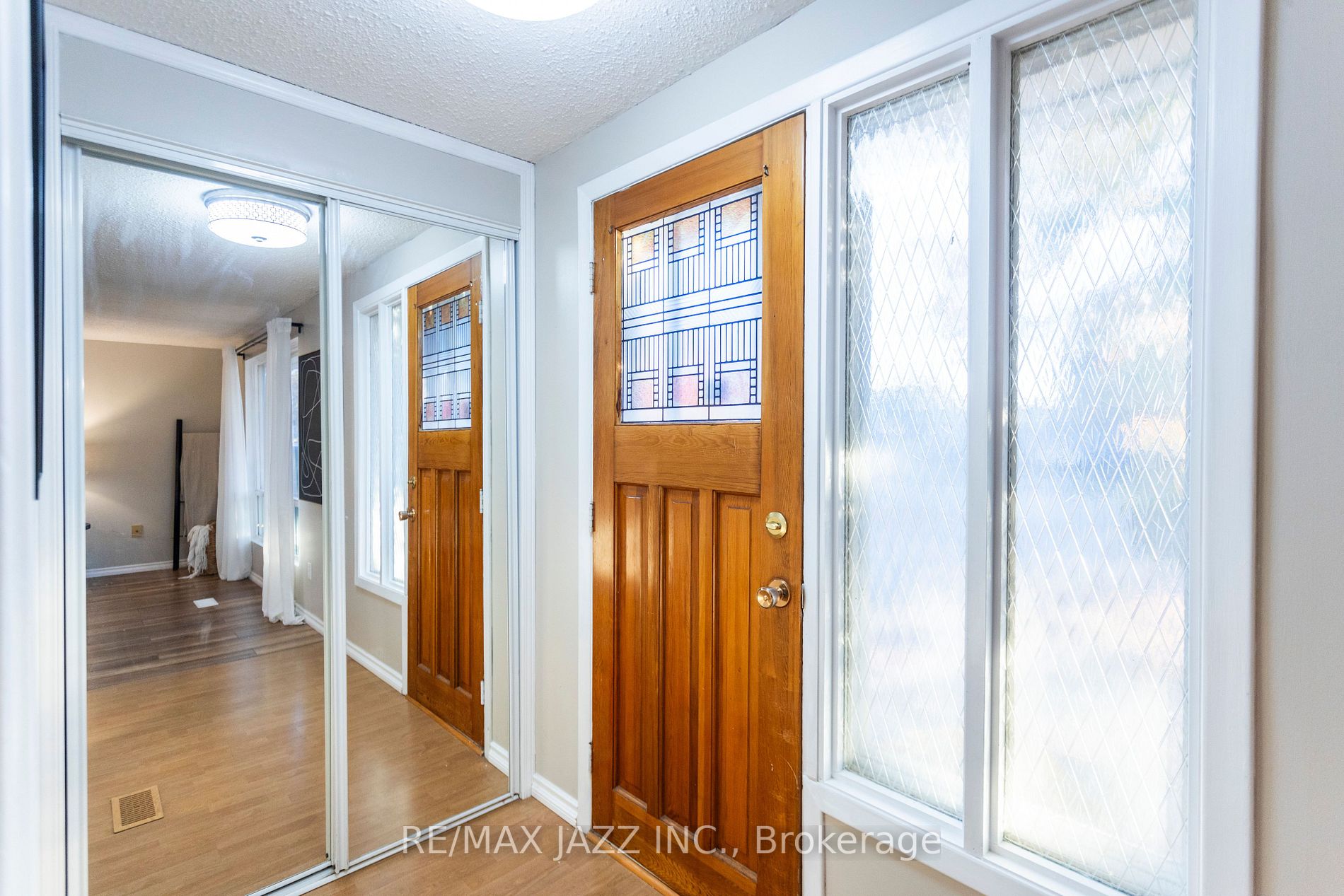 757 Edna Crt