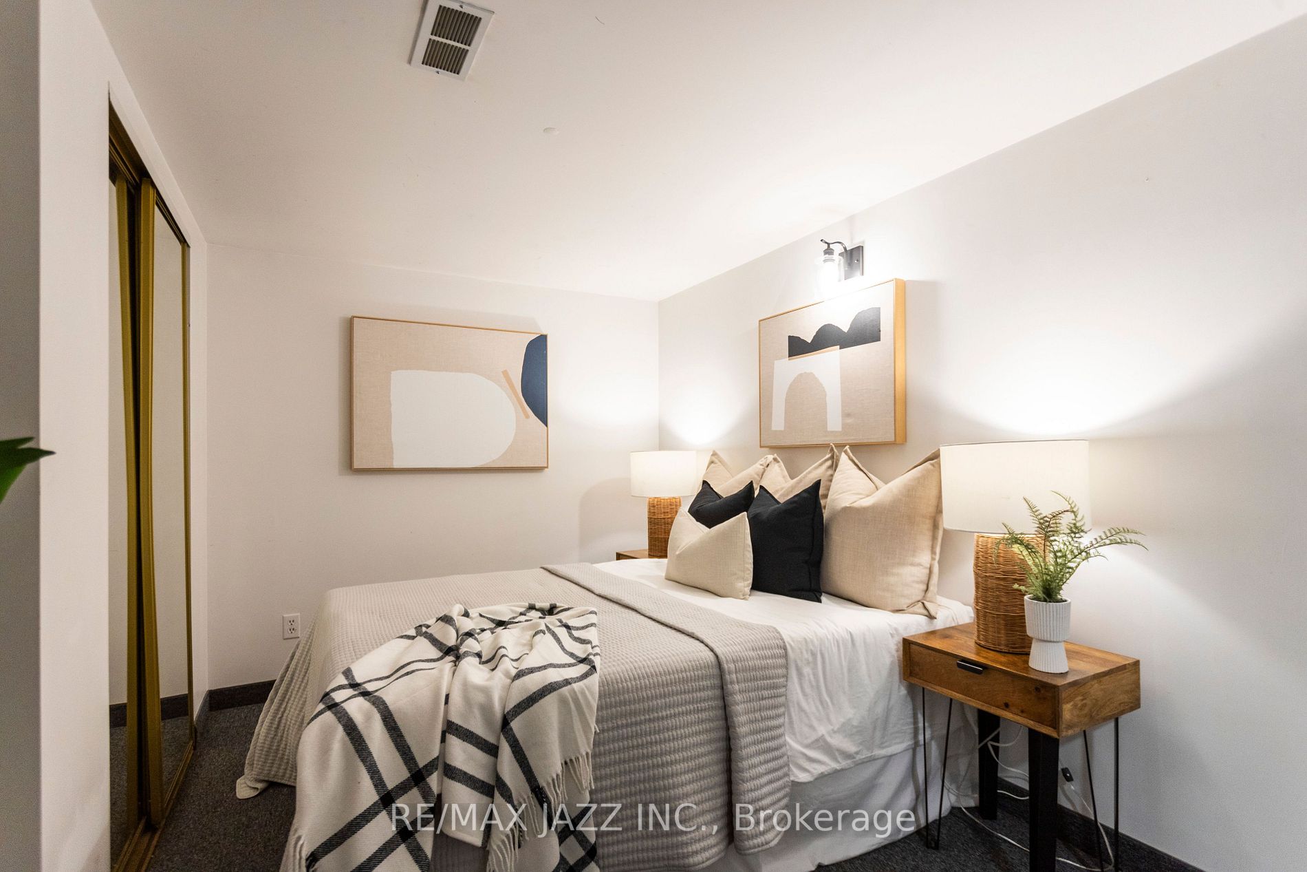 757 Edna Crt