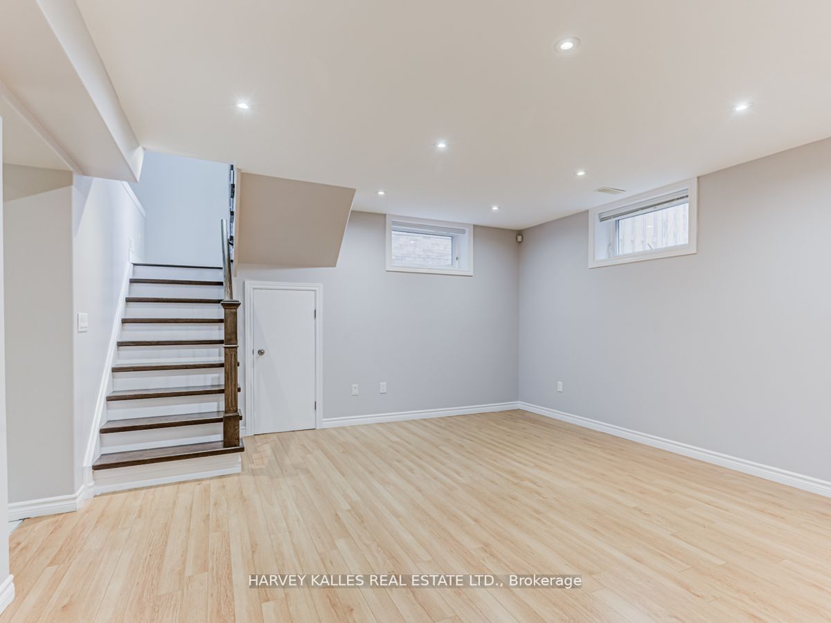 6 Kildonan Dr
