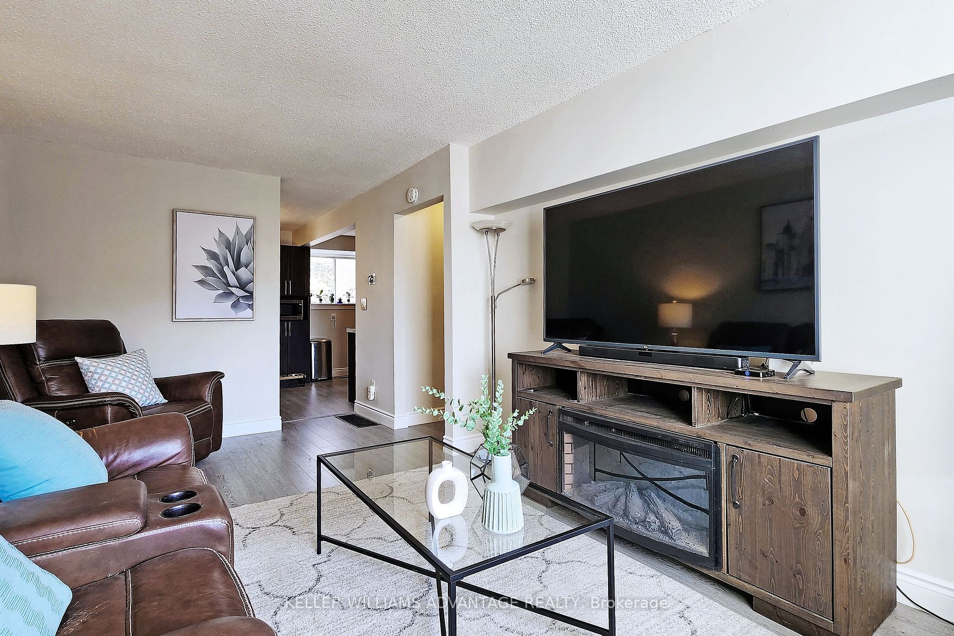 55 Collinsgrove Rd, #212