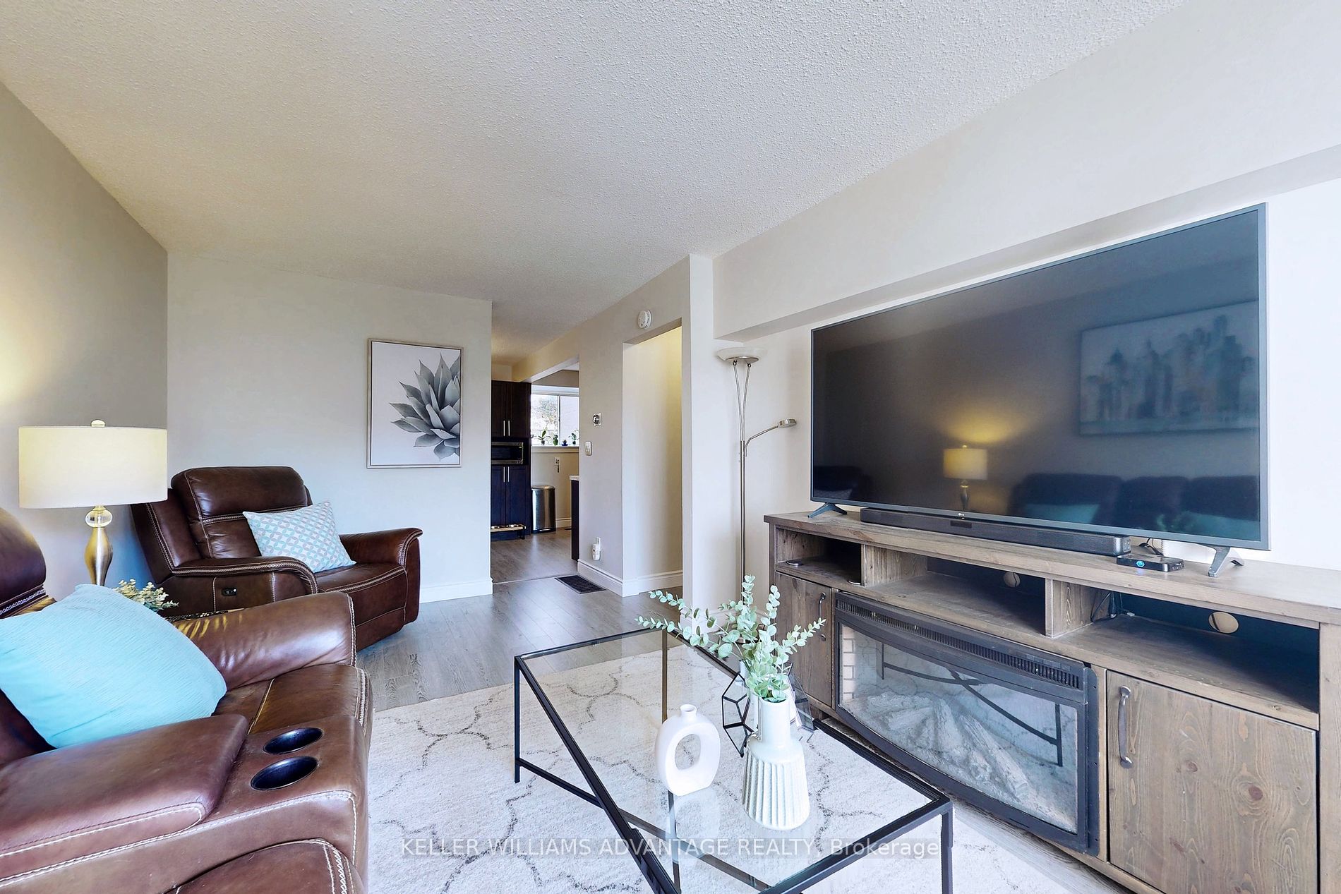55 Collinsgrove Rd, #212