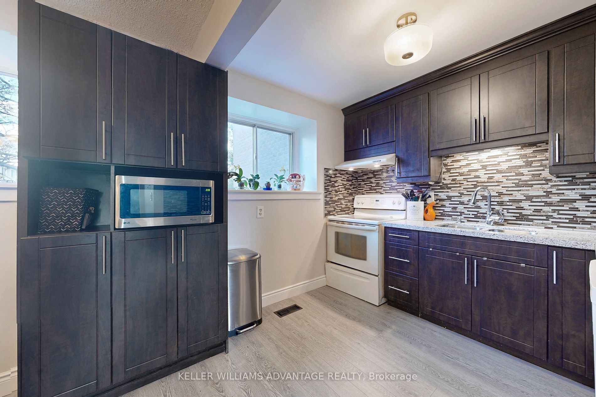 55 Collinsgrove Rd, #212