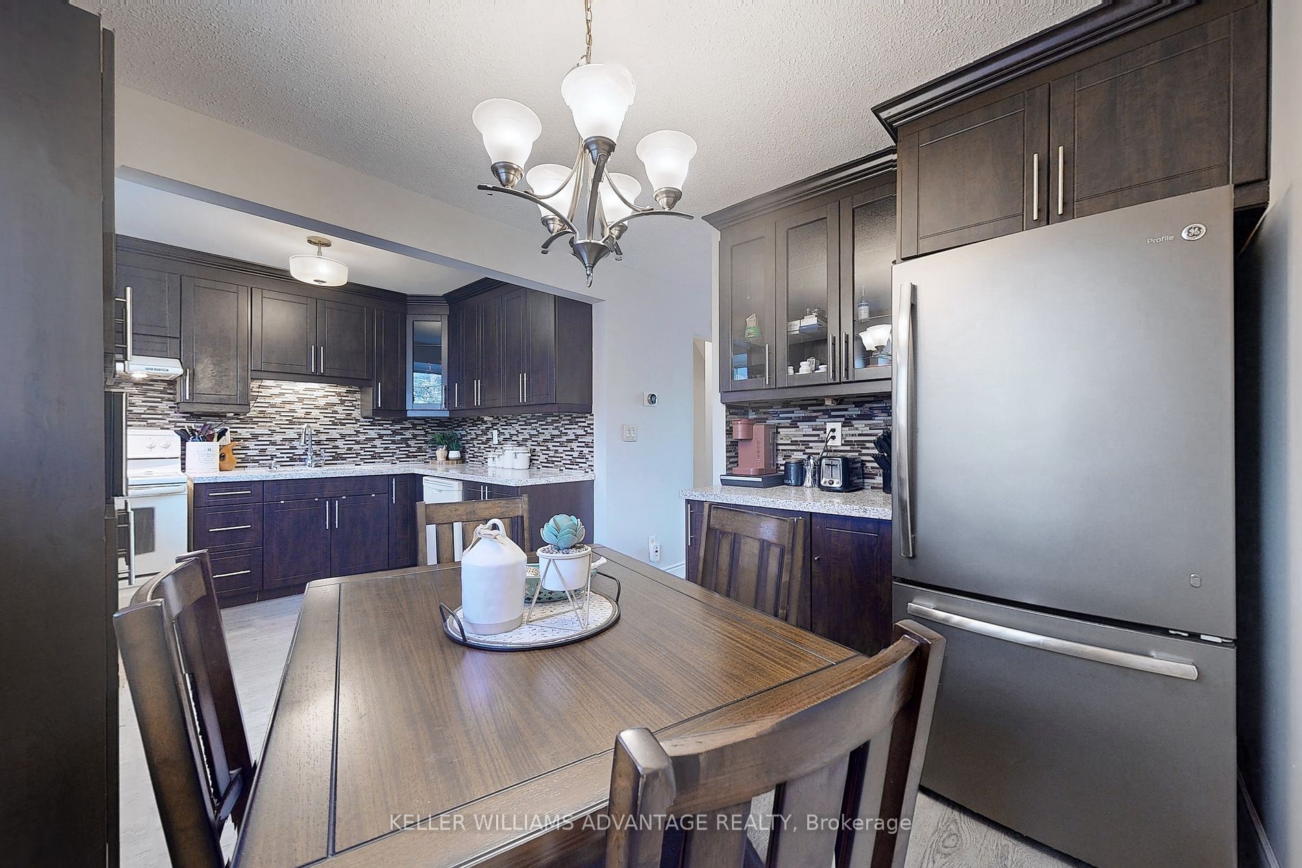 55 Collinsgrove Rd, #212