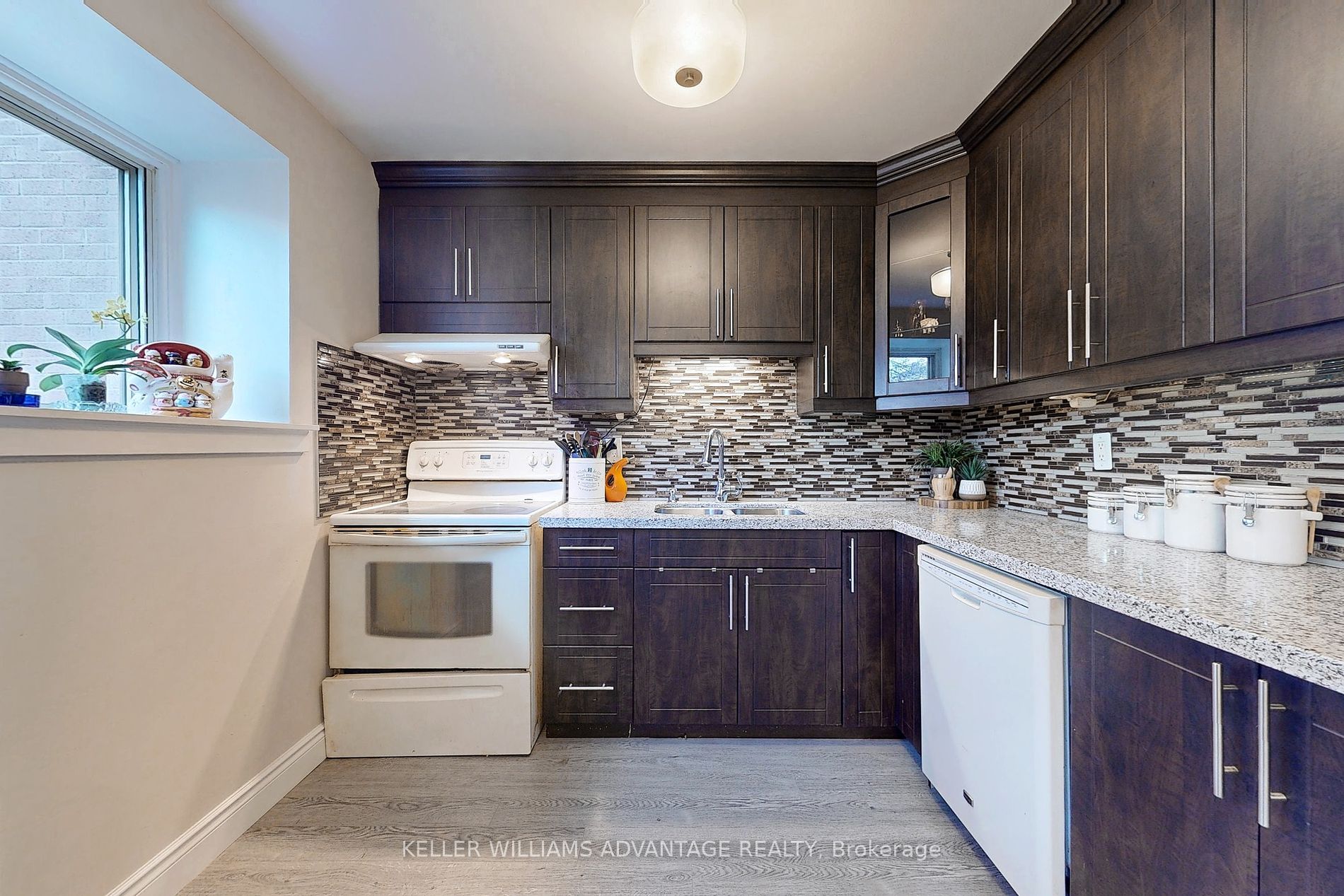 55 Collinsgrove Rd, #212