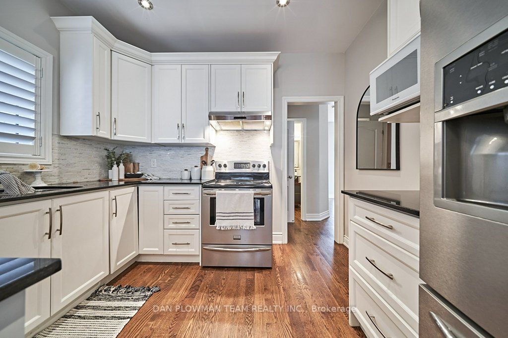 52 Wessex Dr